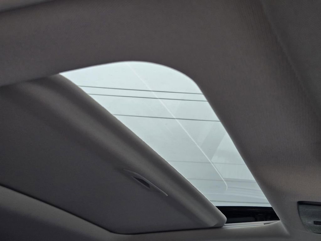 New 2026 Nissan Altima 2.5 SR FWD image 9