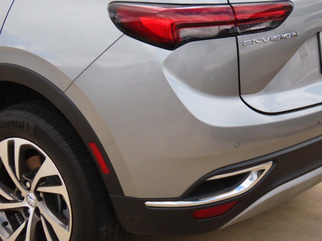 Used 2023 Buick Envision Essence image 13