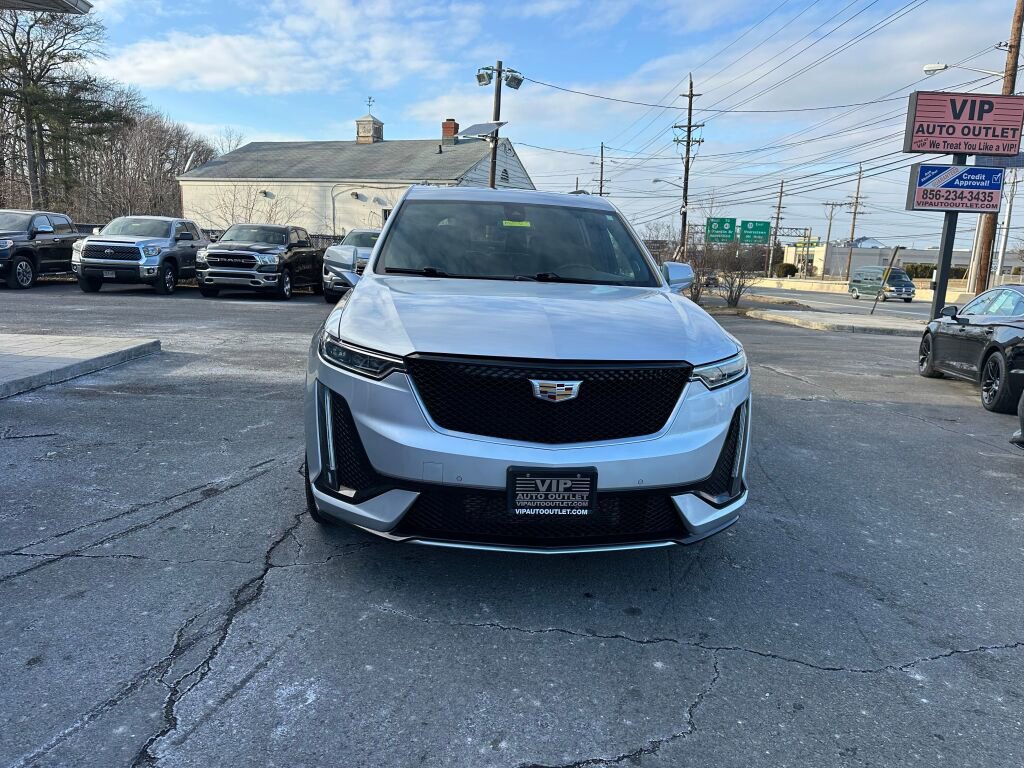 Used 2020 Cadillac XT6 Sport image 2