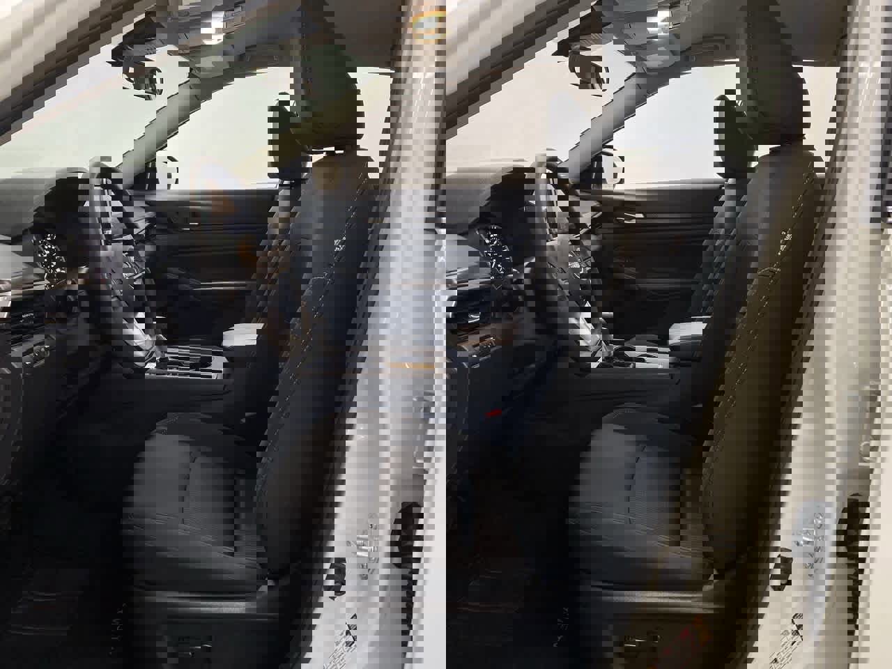 Used 2025 Nissan Altima 2.5 SV image 14