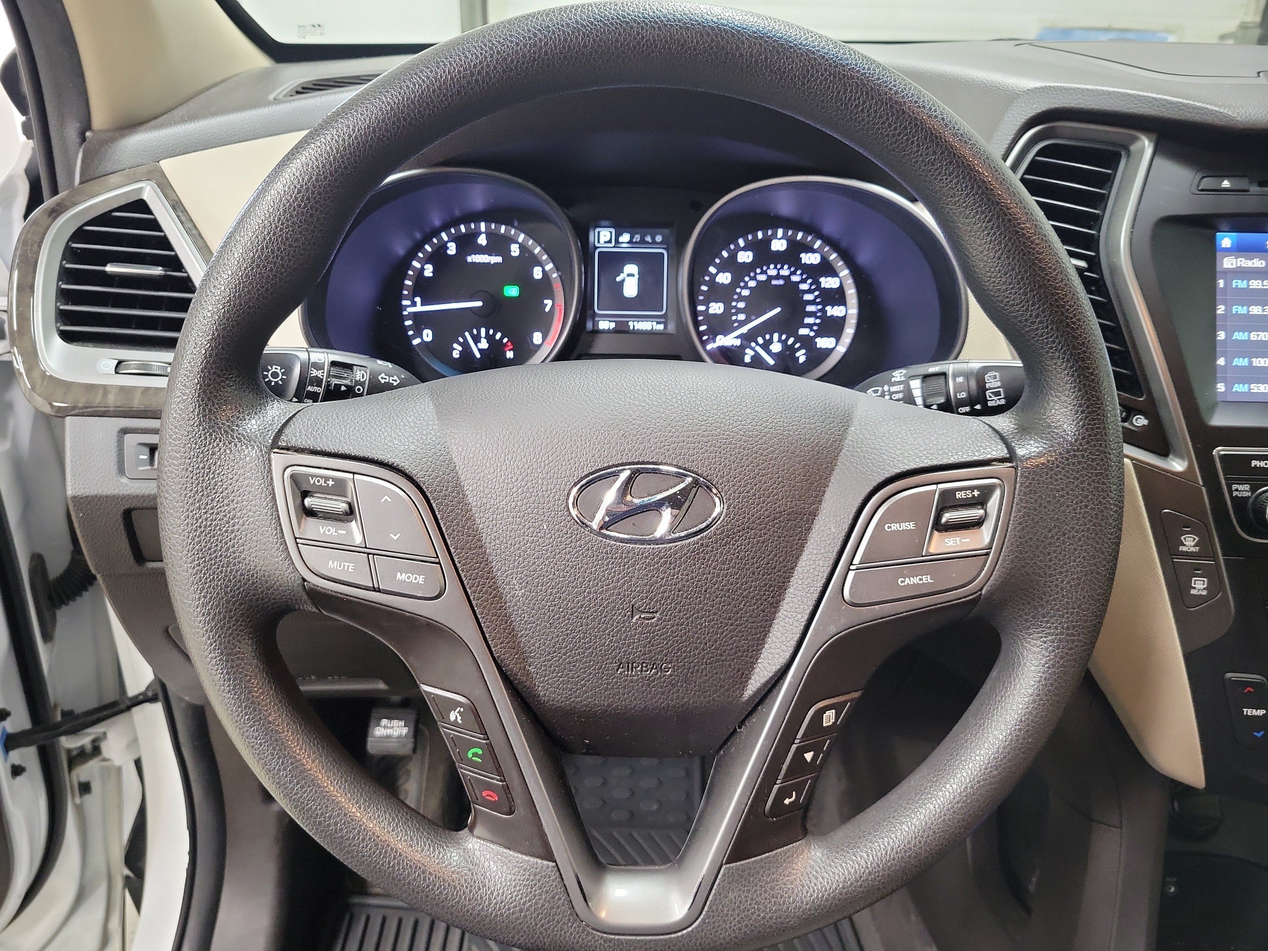 Used 2017 Hyundai Santa Fe Sport w/ 2.4L Value Package 06 FWD image 23