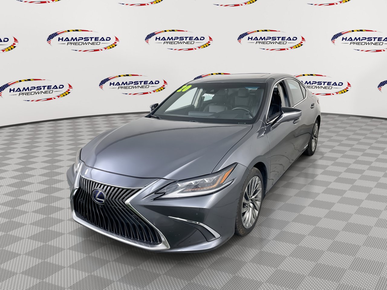 Used 2020 Lexus ES 300h Ultra Luxury w/ Accessory Package 2 FWD image 1