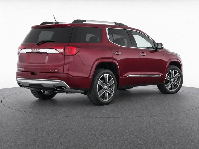 Used 2018 GMC Acadia Denali w/ Technology Package AWD/4WD image 4