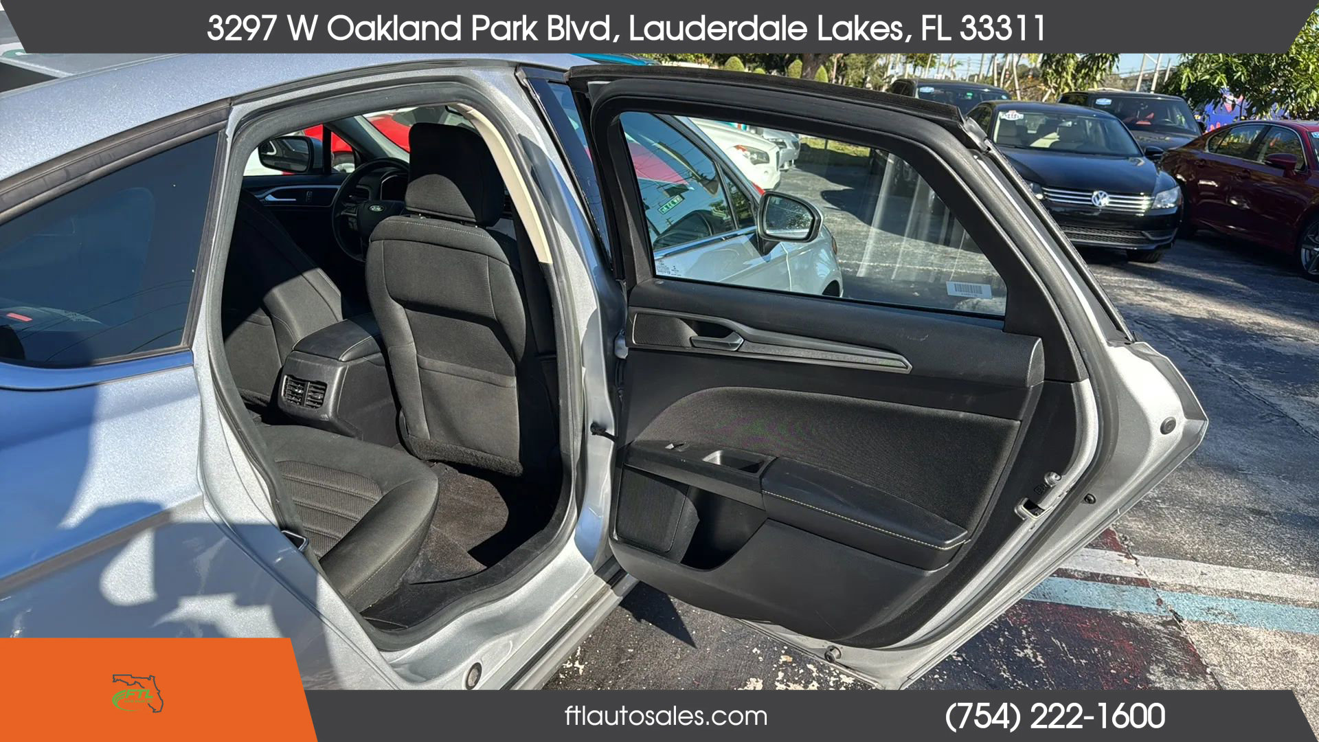 Used 2019 Ford Fusion SE image 32