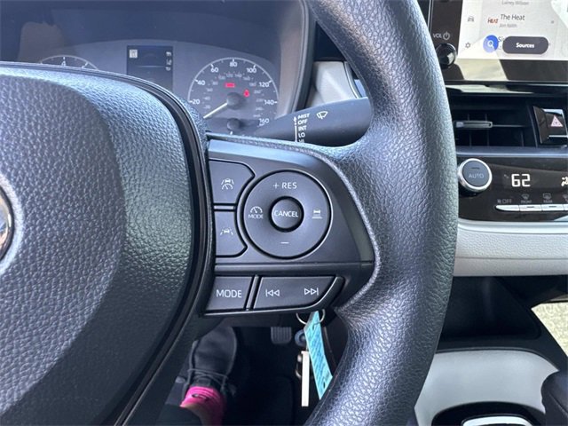 Used 2025 Toyota Corolla LE image 24