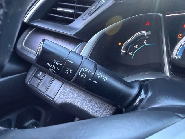 Used 2018 Honda Civic EX-L image 24