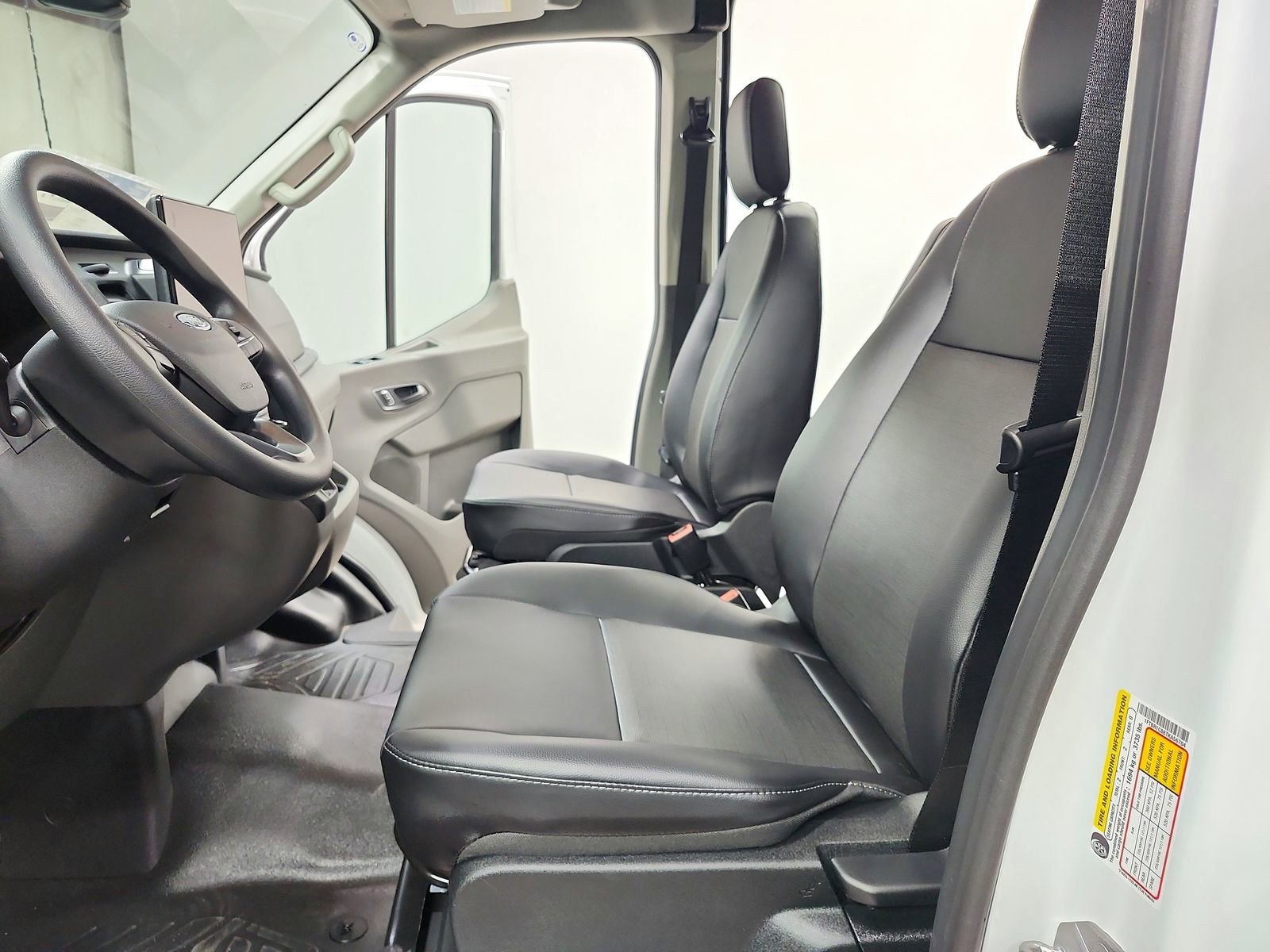 New 2026 Ford Transit 250 148 Medium Roof w/ Load Area Protection Package image 19