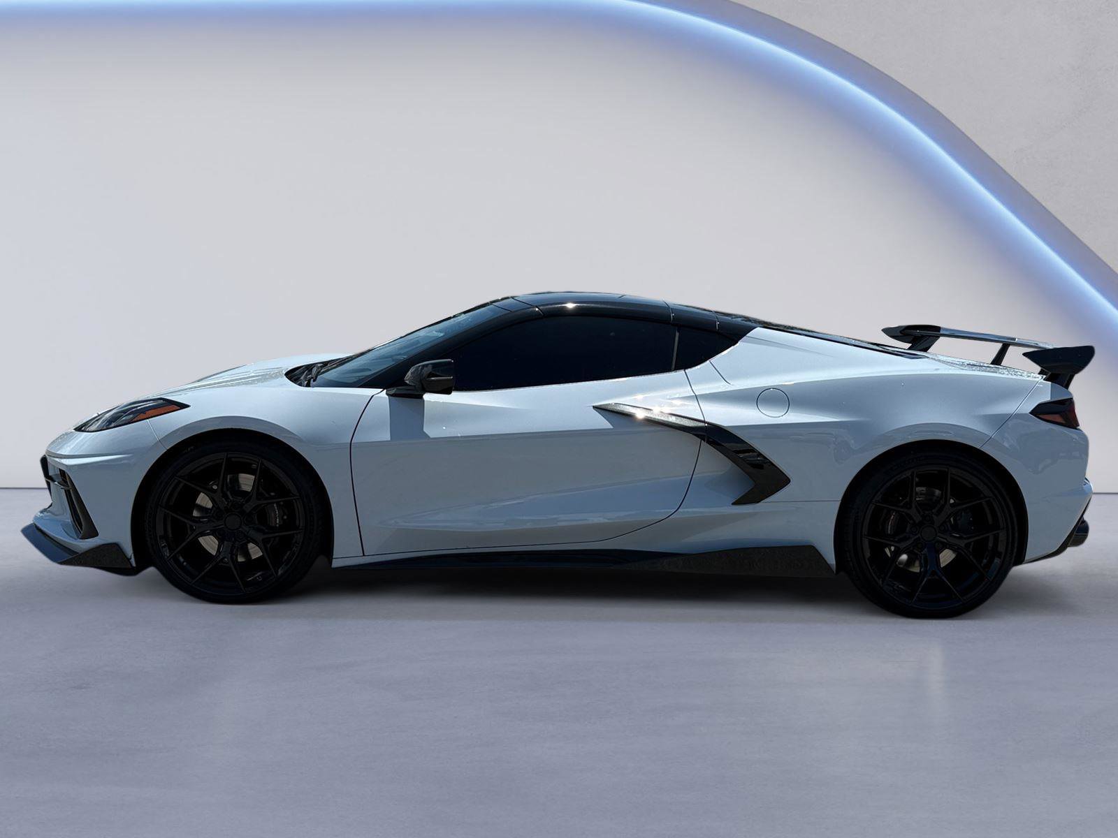 Used 2021 Chevrolet Corvette Stingray Premium Cpe w/ Z51 Performance Package RWD image 6