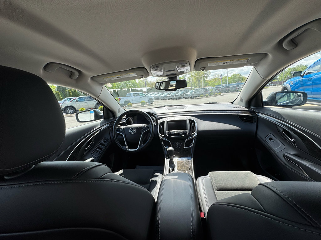 Used 2015 Buick LaCrosse FWD image 18