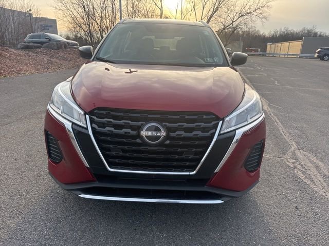 Certified 2023 Nissan Kicks SV image 2