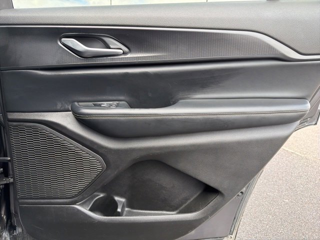 Used 2024 Jeep Grand Cherokee L Laredo w/ Trailer Tow Package image 13