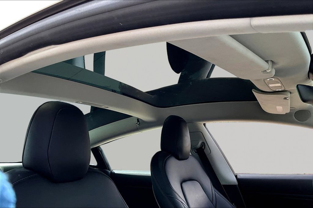 Used 2018 Tesla Model 3 Long Range RWD image 24