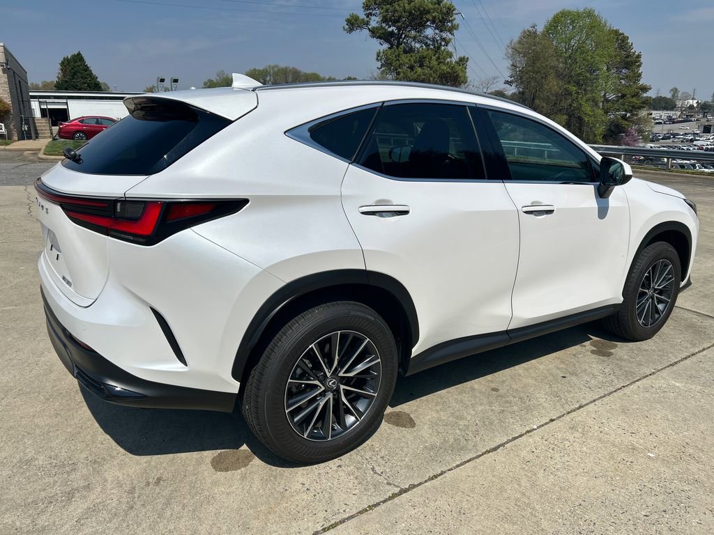 Used 2025 Lexus NX 250 FWD image 5