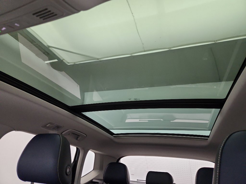 New 2026 Volkswagen Taos SEL image 28