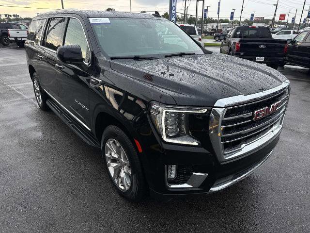 Used 2022 GMC Yukon XL SLT image 3