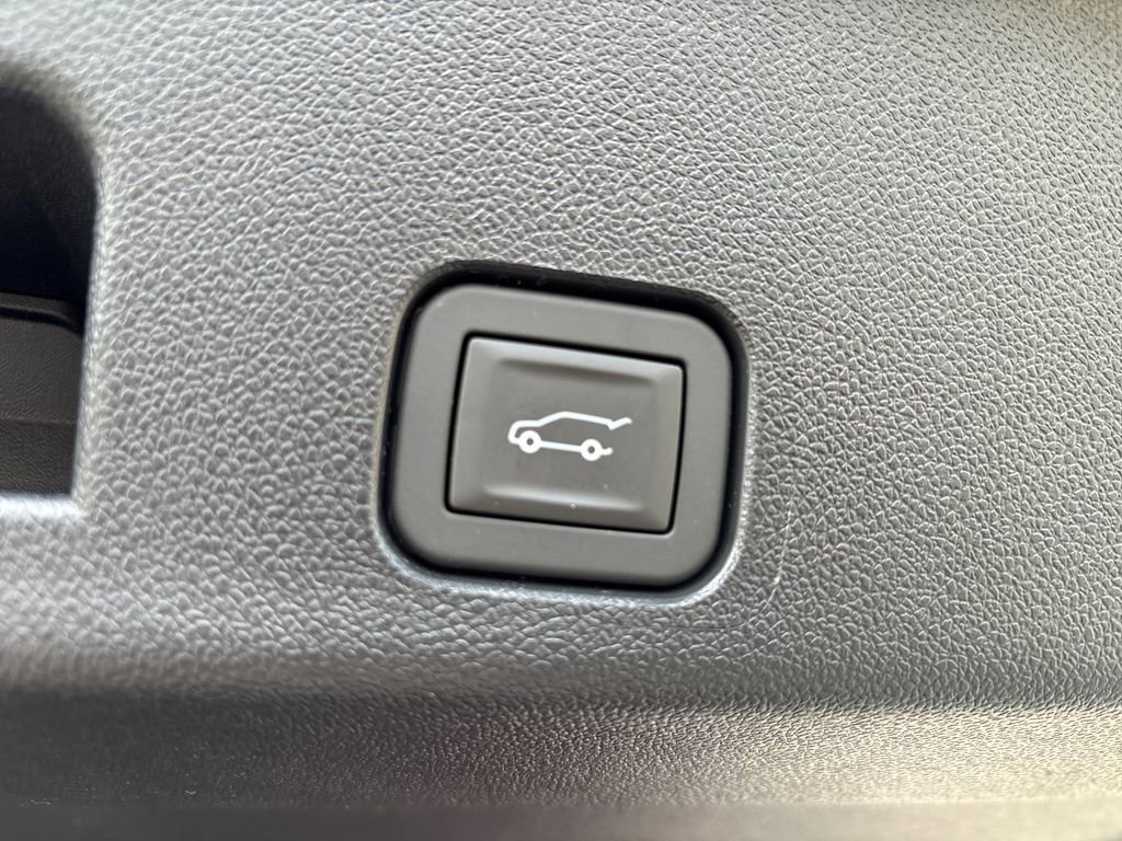 New 2026 GMC Acadia Denali Ultimate w/ LPO, Floor Liner Package image 49