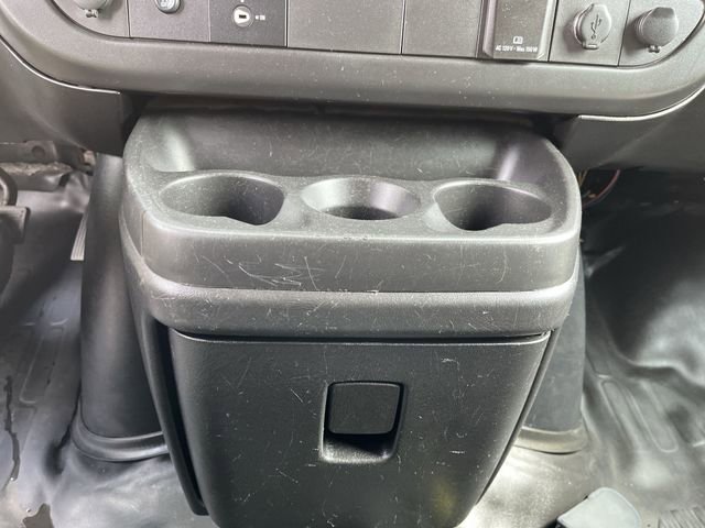 Used 2015 Chevrolet Express 2500 RWD image 21