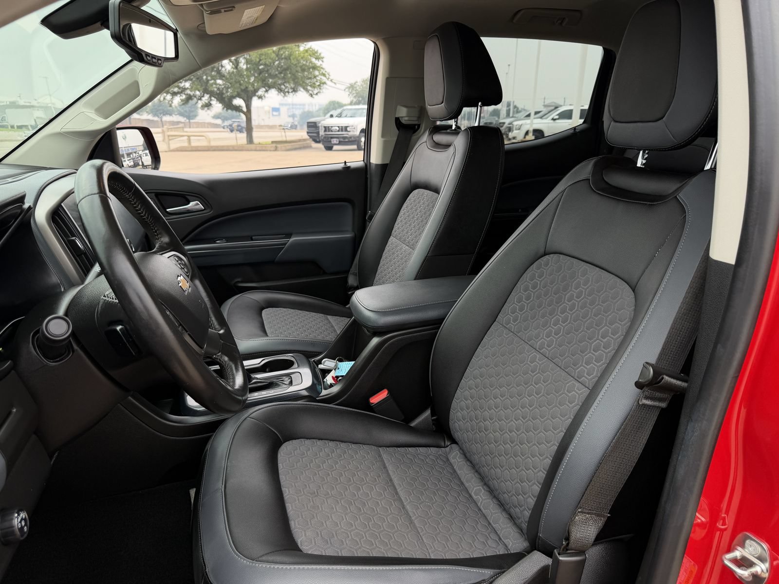 Used 2018 Chevrolet Colorado Z71 RWD image 24
