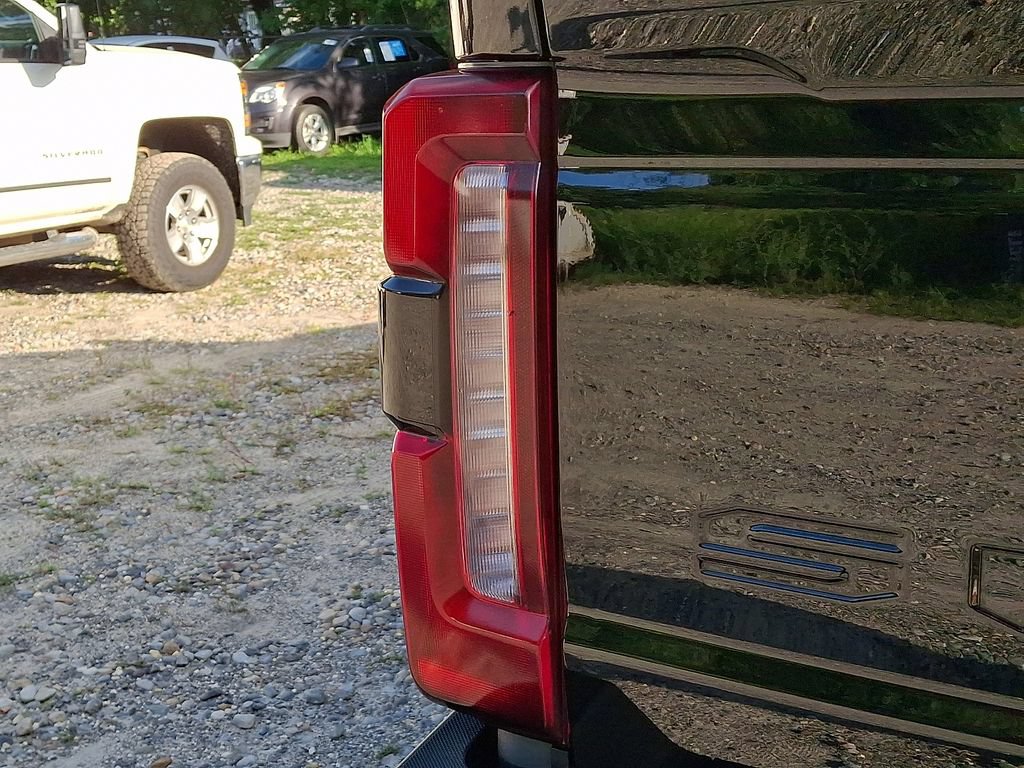 Used 2024 Ford F350 Lariat w/ Sport Appearance Package AWD/4WD image 9