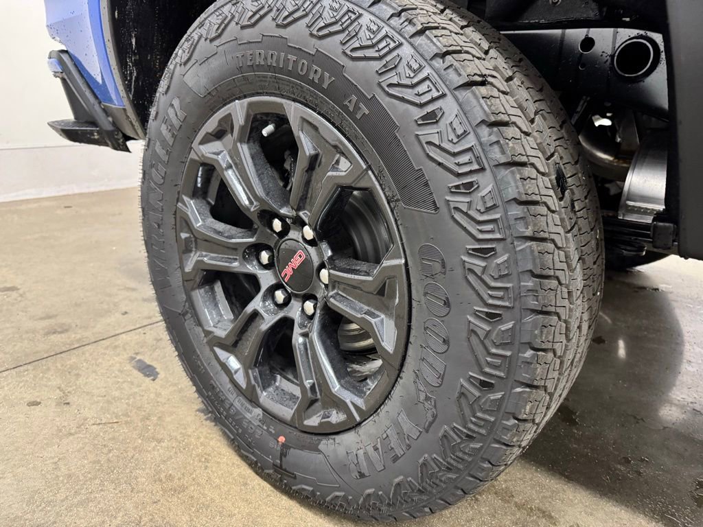 New 2025 GMC Canyon Elevation w/ Convenience Package image 11