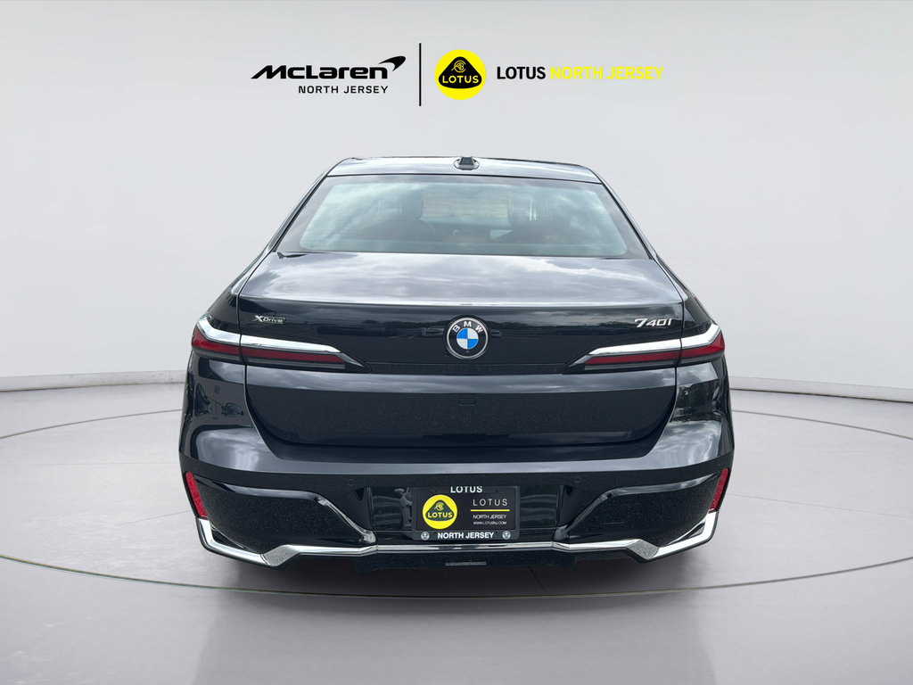 Used 2025 BMW 740i xDrive AWD/4WD image 11