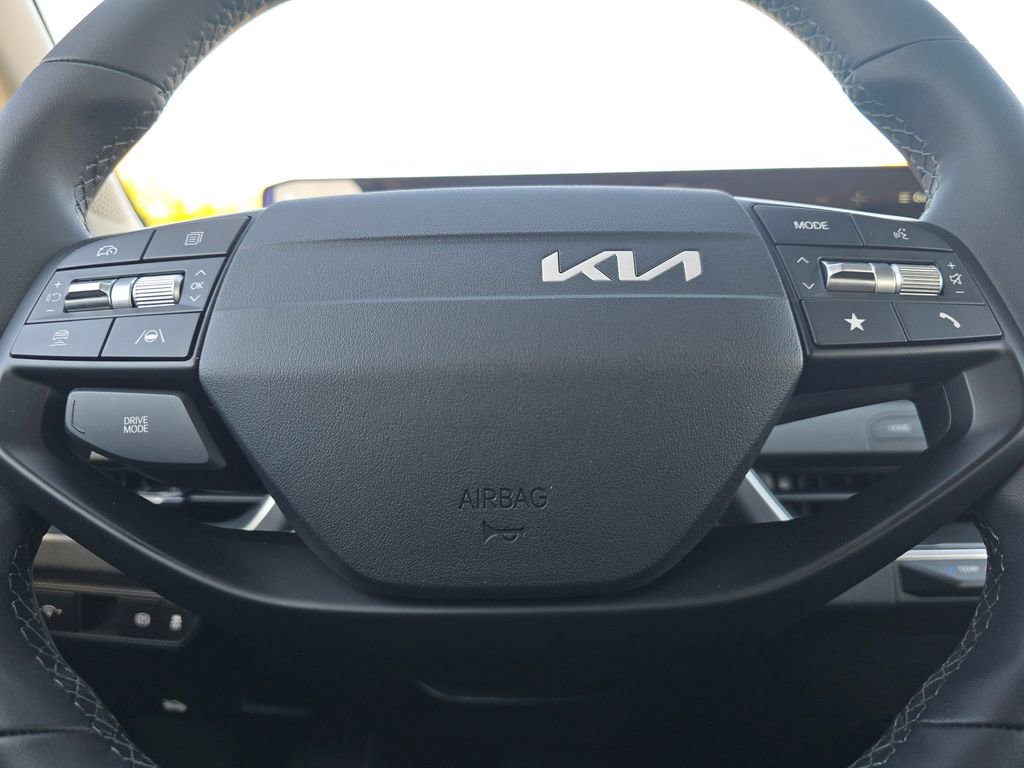 New 2025 Kia K4 EX image 28