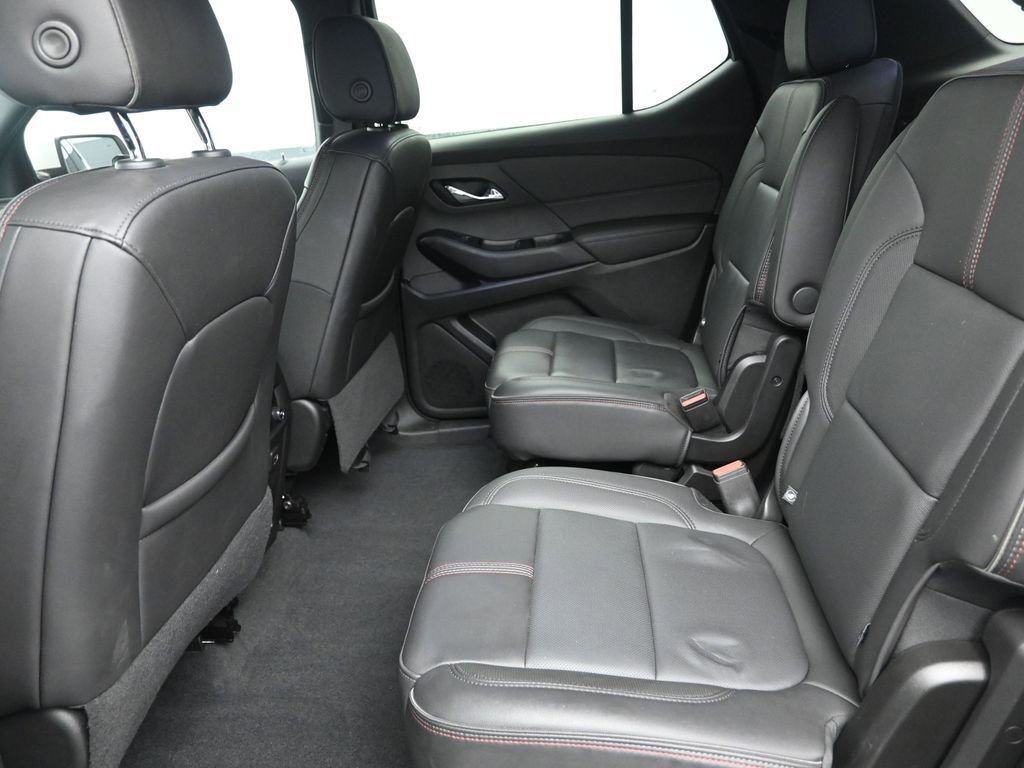 Used 2023 Chevrolet Traverse RS FWD image 14