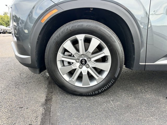 Used 2023 Hyundai Palisade SE image 32