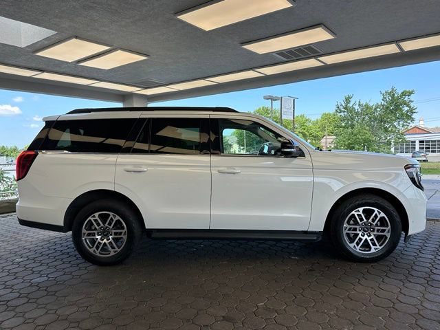 Certified 2025 Ford Expedition Active AWD/4WD image 4