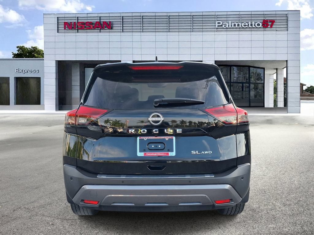 Certified 2022 Nissan Rogue SL w/ SL Premium Package AWD/4WD image 5