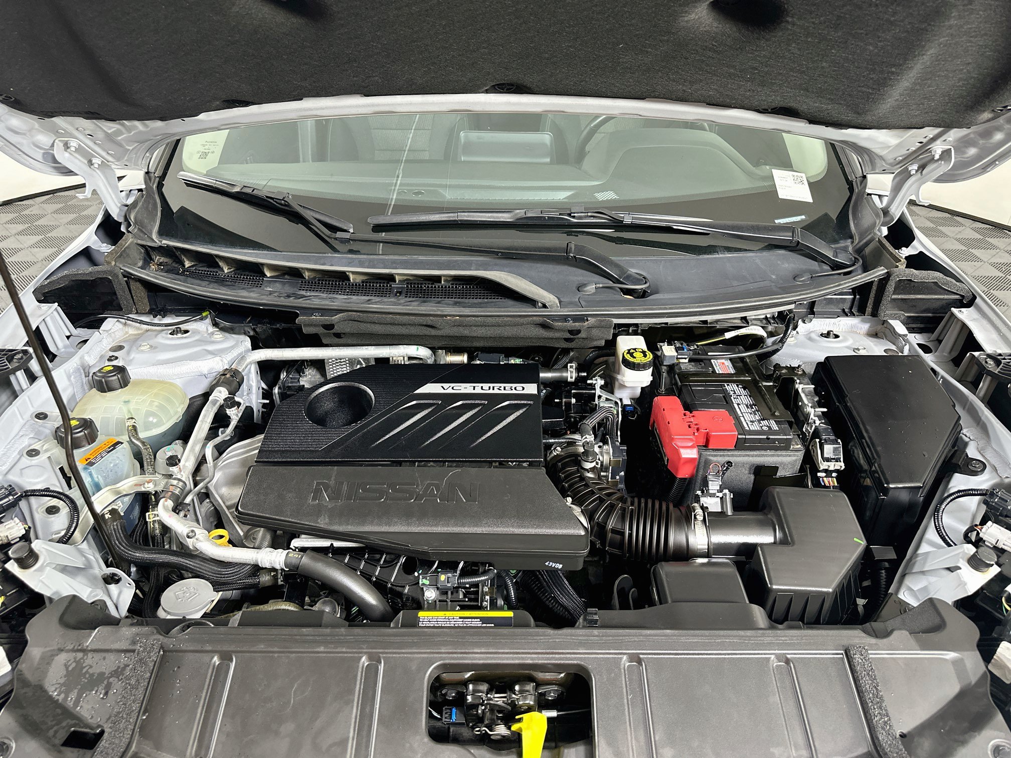 Used 2025 Nissan Rogue SV FWD image 34