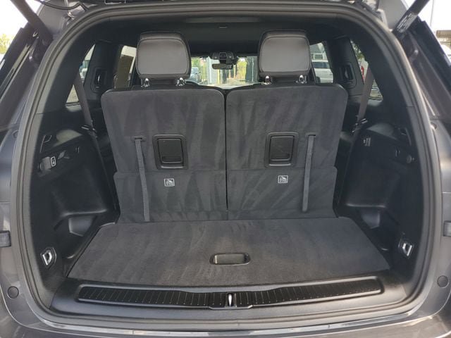 Certified 2025 Jeep Grand Cherokee L Limited w/ Black Appearance Package AWD/4WD image 12