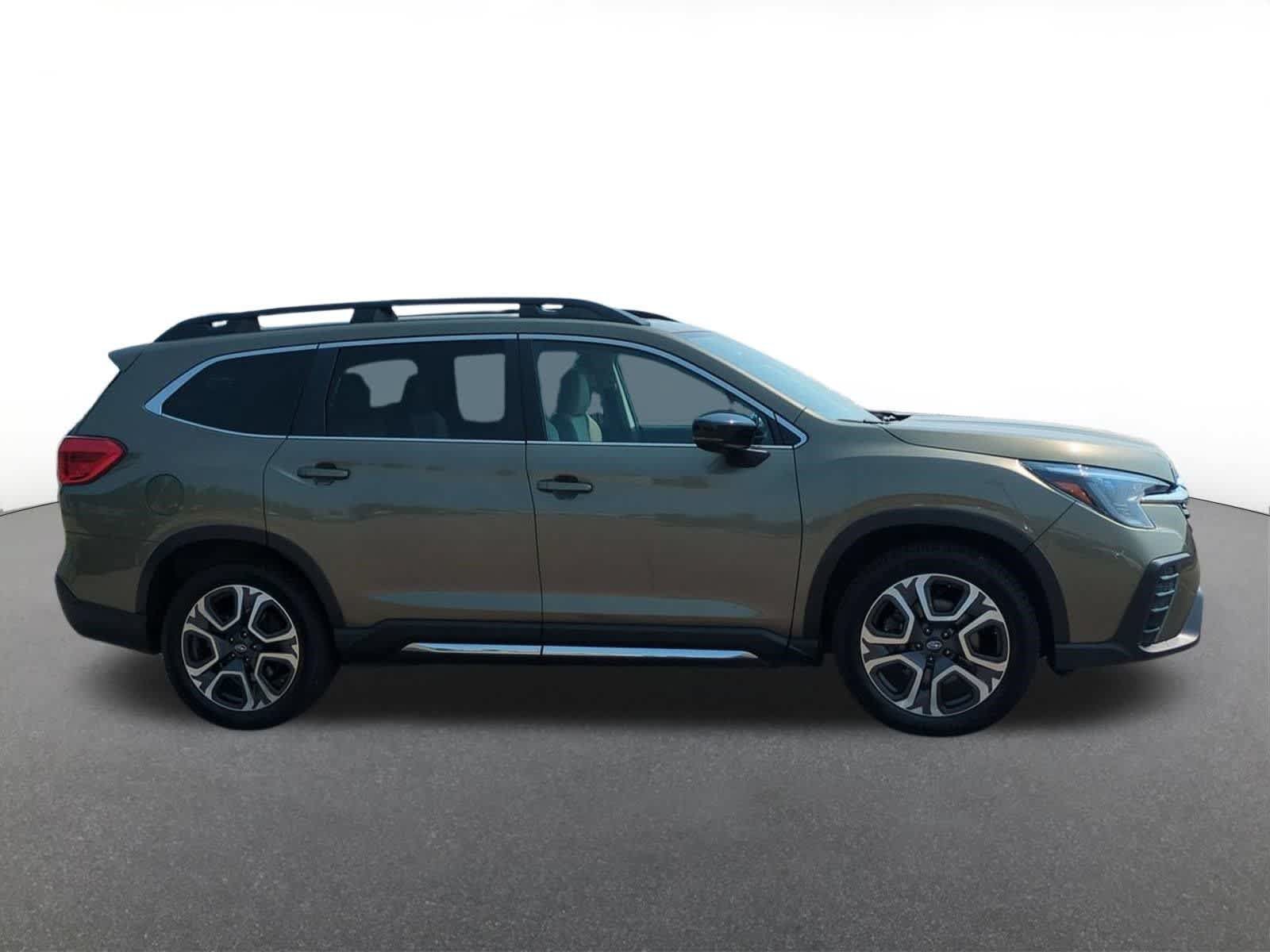Used 2024 Subaru Ascent Limited w/ Technology Package AWD/4WD image 7