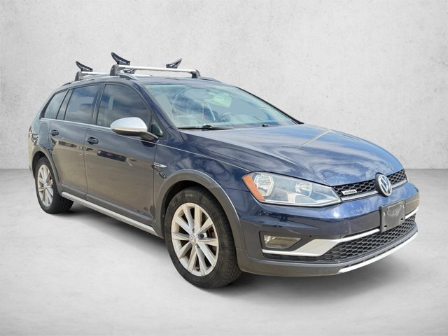 Used 2017 Volkswagen Golf Alltrack AWD/4WD image 3