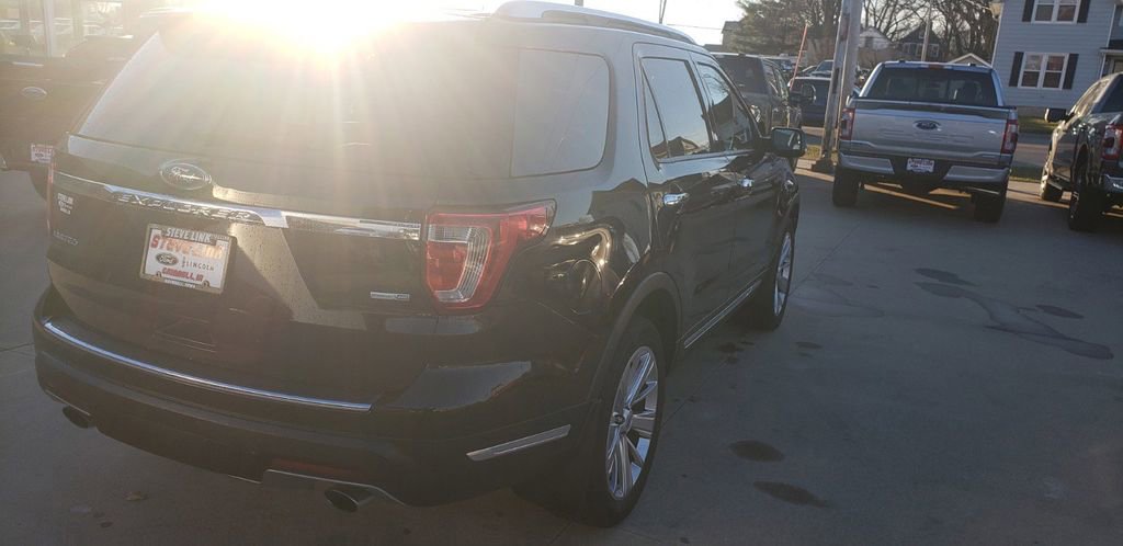 Used 2019 Ford Explorer Limited w/ Ford Safe & Smart Package image 7