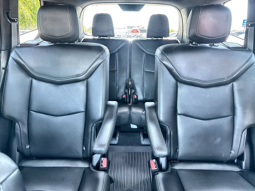 Used 2024 Cadillac XT6 Premium Luxury w/ Technology Package AWD/4WD image 25
