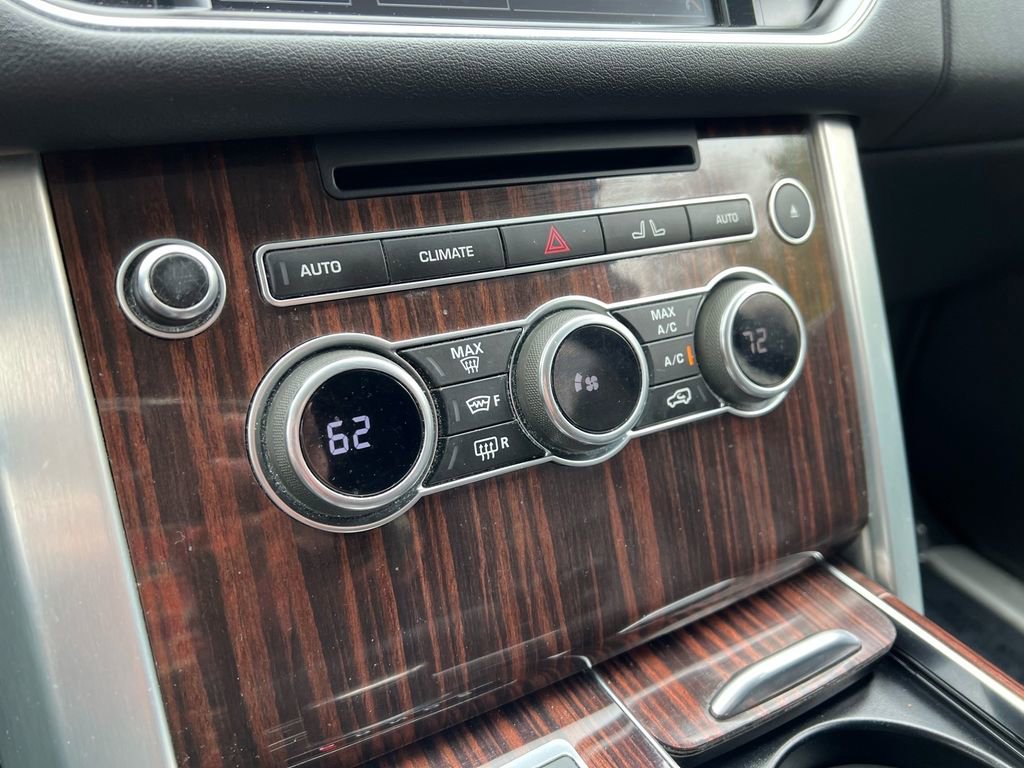 Used 2015 Land Rover Range Rover image 16