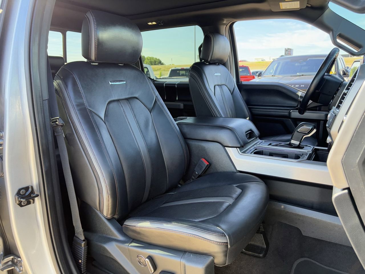 Used 2020 Ford F150 Platinum w/ Equipment Group 701A Luxury AWD/4WD image 32