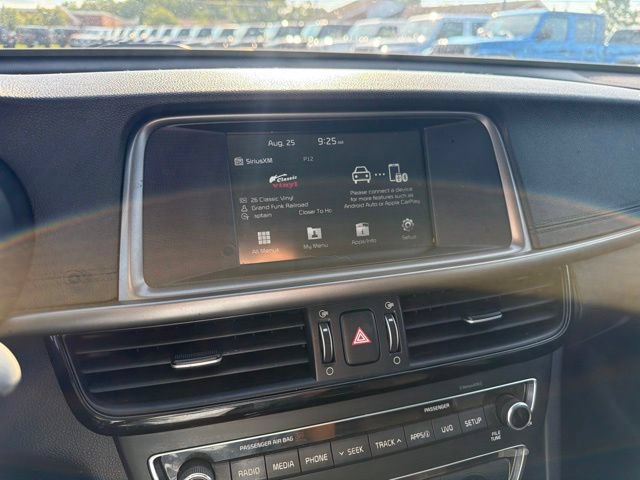 Used 2018 Kia Optima LX FWD image 10