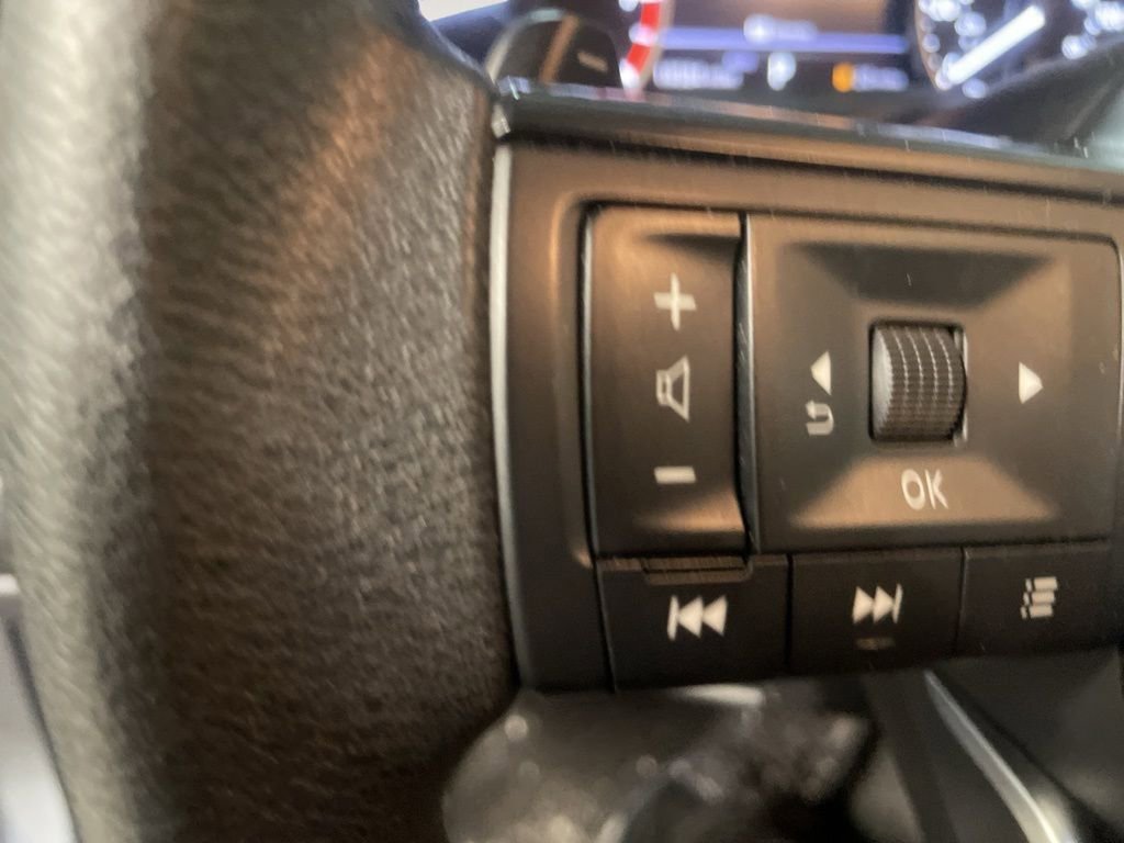 Used 2024 Nissan Rogue SV image 28