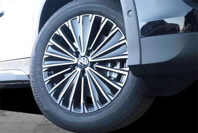 New 2025 Volkswagen Tiguan S image 3