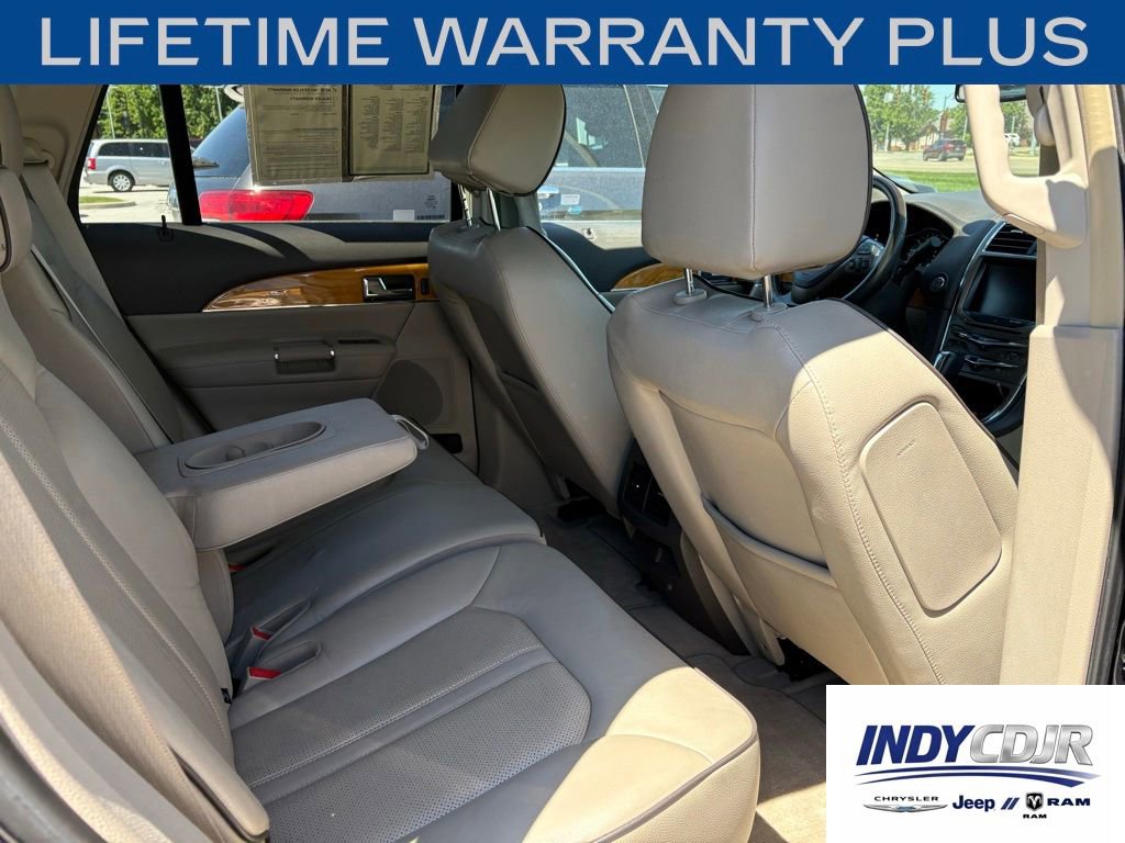 Used 2014 Lincoln MKX FWD w/ Equipment Group 102A image 11