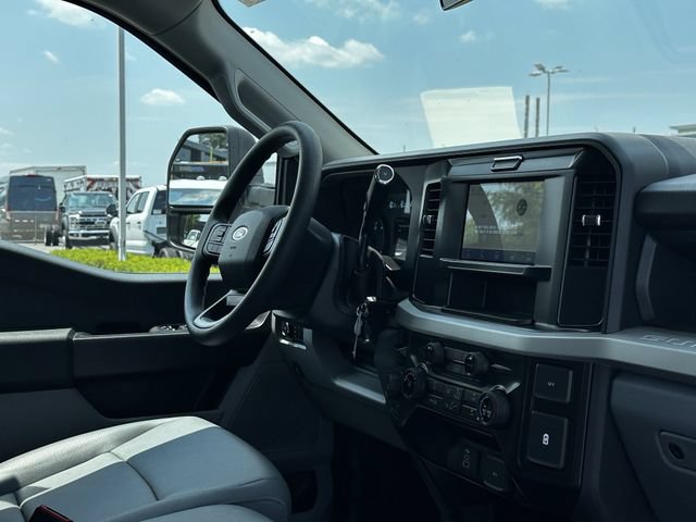New 2026 Ford F450 XL w/ XL Chrome Package AWD/4WD image 32