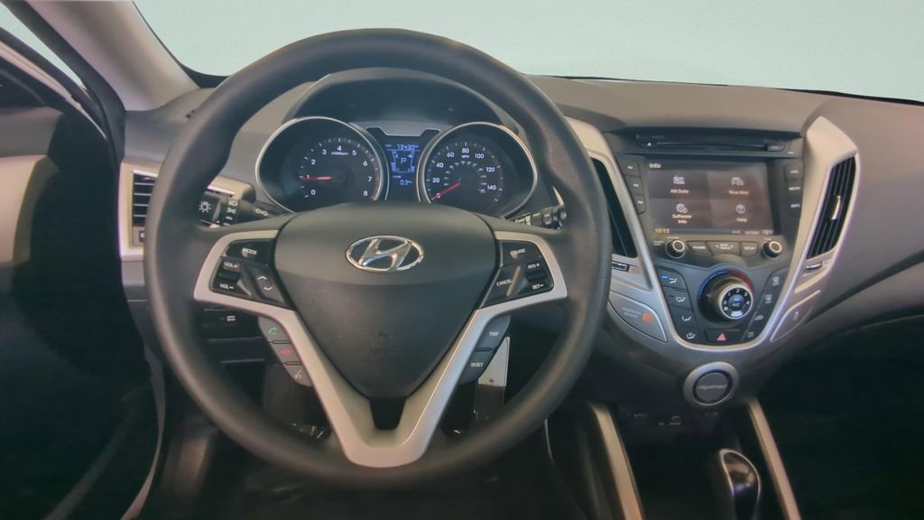 Used 2015 Hyundai Veloster w/ Option Group 02 FWD image 12