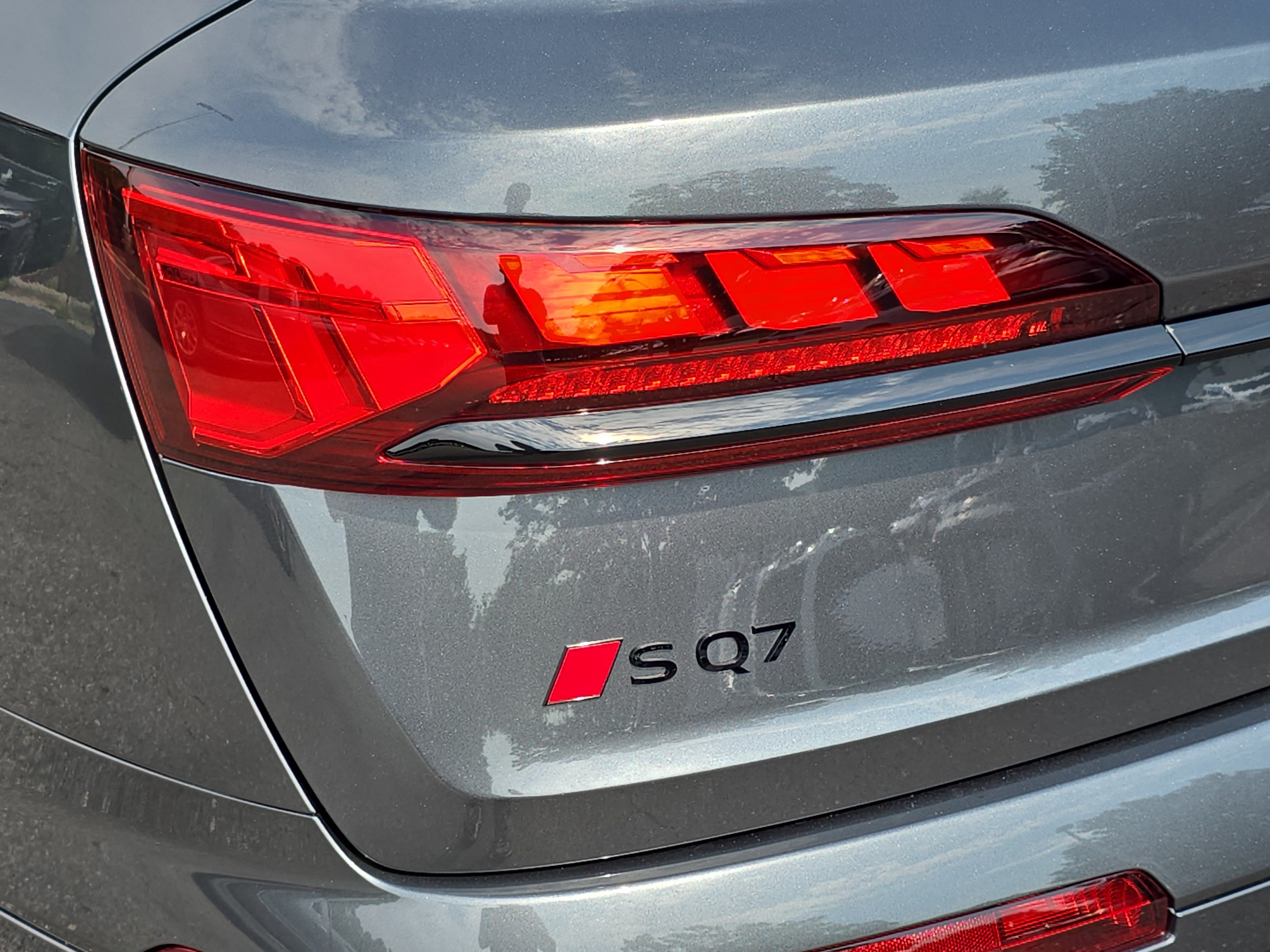 New 2026 Audi SQ7 Prestige AWD/4WD image 38