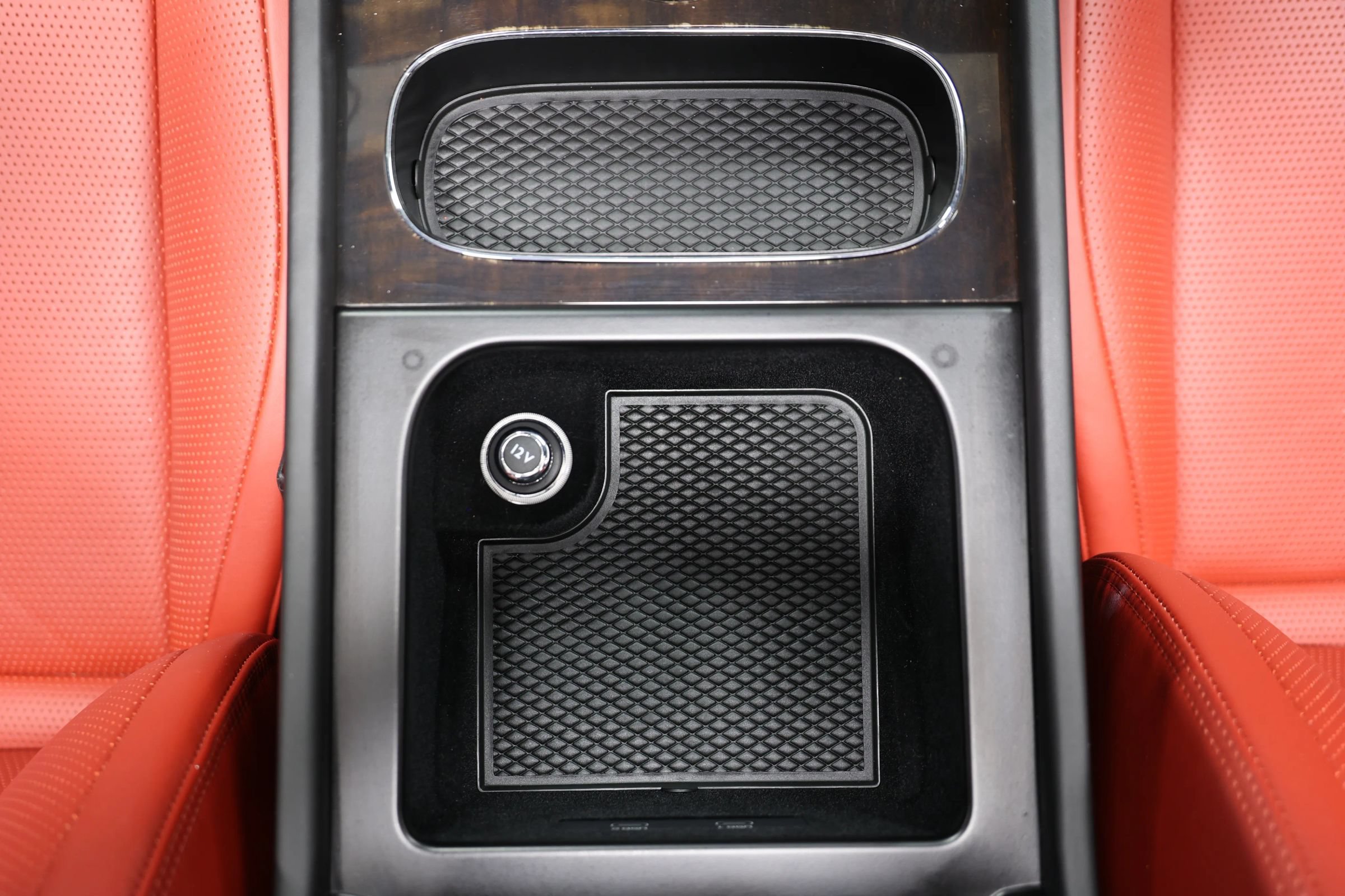 Used 2022 Bentley Bentayga AWD/4WD image 49