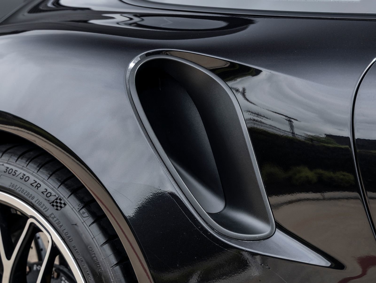 Certified 2014 Porsche 911 Turbo S image 21