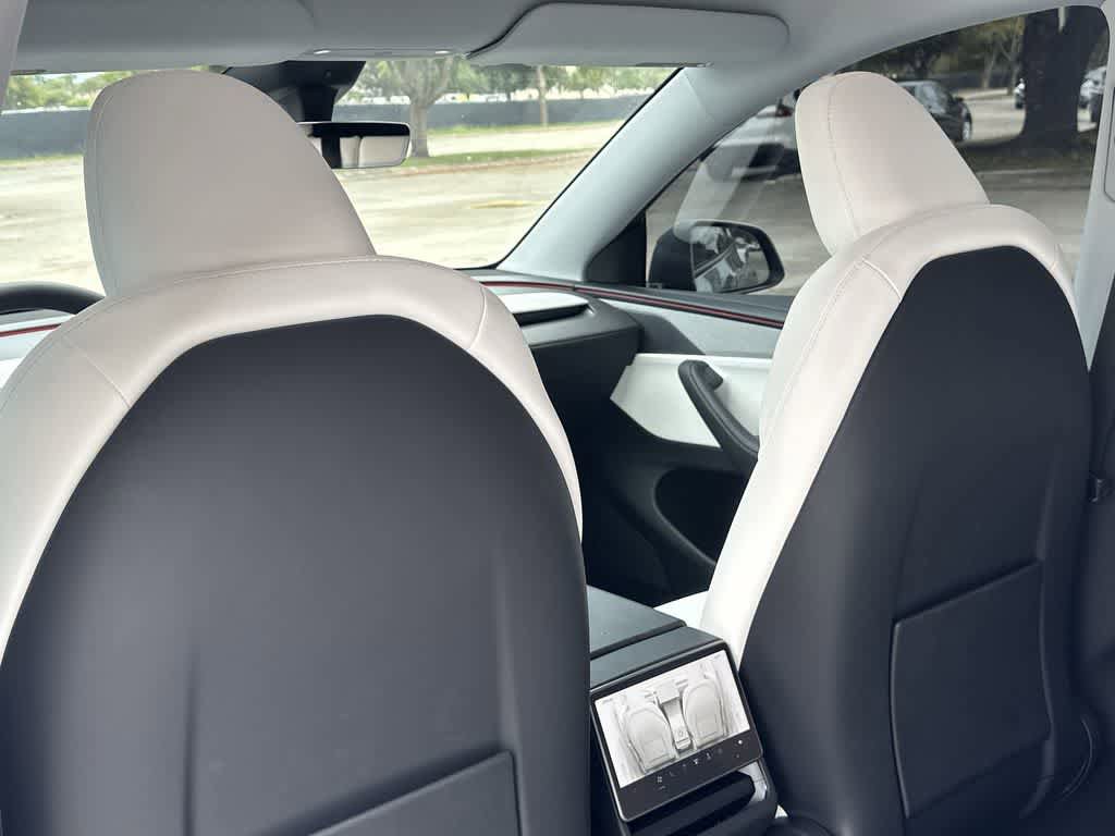 Used 2026 Tesla Model Y Long Range RWD image 23