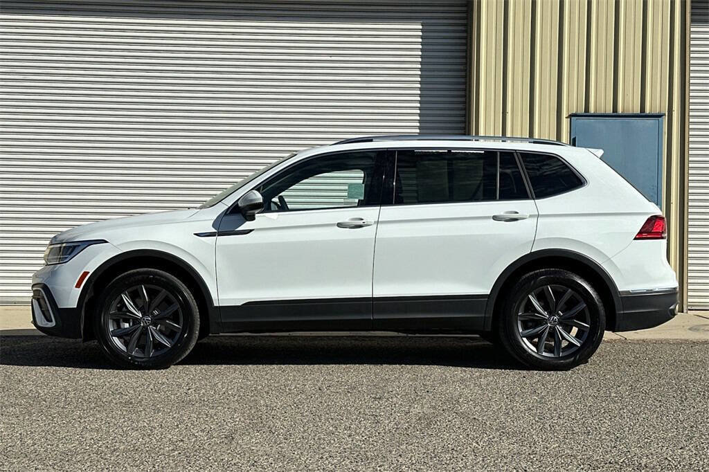 Used 2022 Volkswagen Tiguan SE image 3