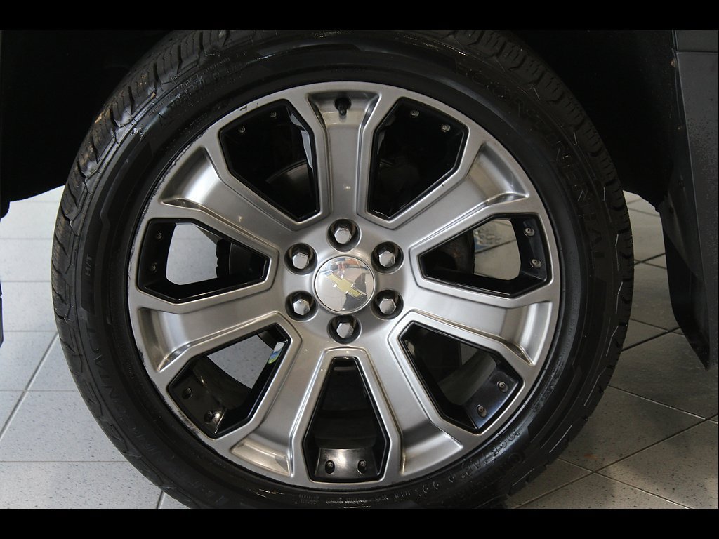 Used 2017 Chevrolet Silverado 1500 LTZ Z71 w/ LTZ Plus Package AWD/4WD image 9